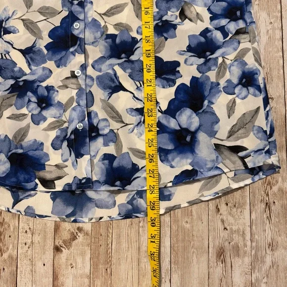 Calvin Klein Blue and White Floral Blouse - Picture 8 of 11